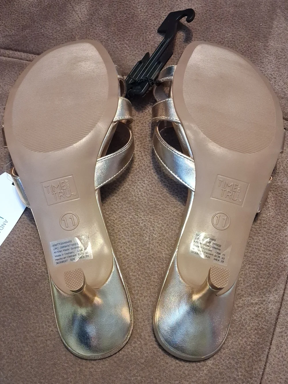 Time and Tru Gold Metallic Strappy Slide Kitten Heel Sandals - Women Size 11